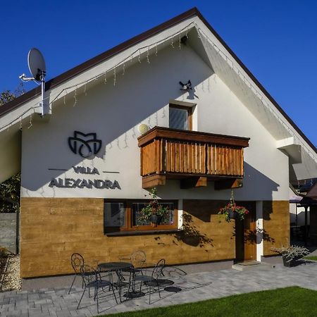 Villa Alexandra Bešeňová エクステリア 写真